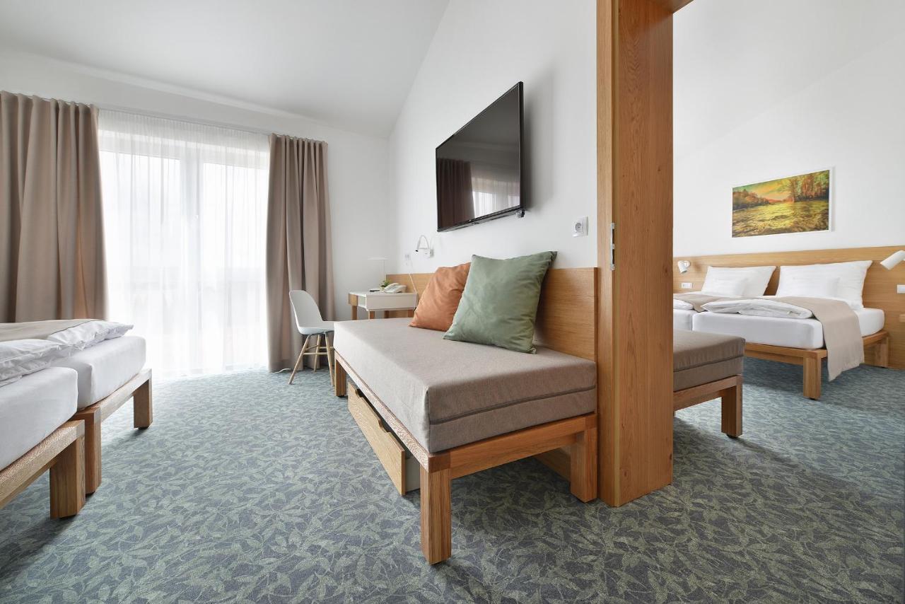 Wellness Hotel Happy Star フナニツェ エクステリア 写真