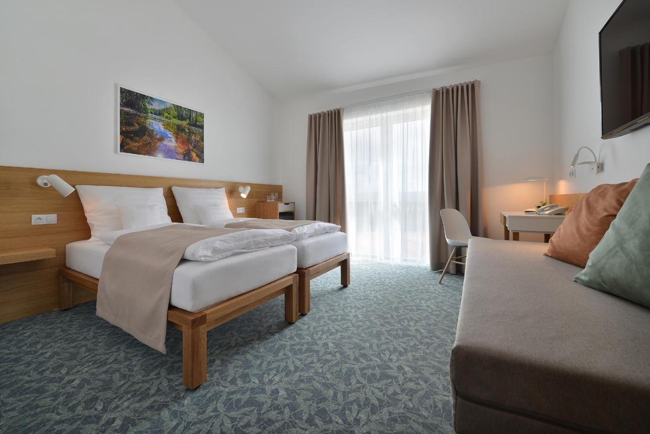 Wellness Hotel Happy Star フナニツェ エクステリア 写真