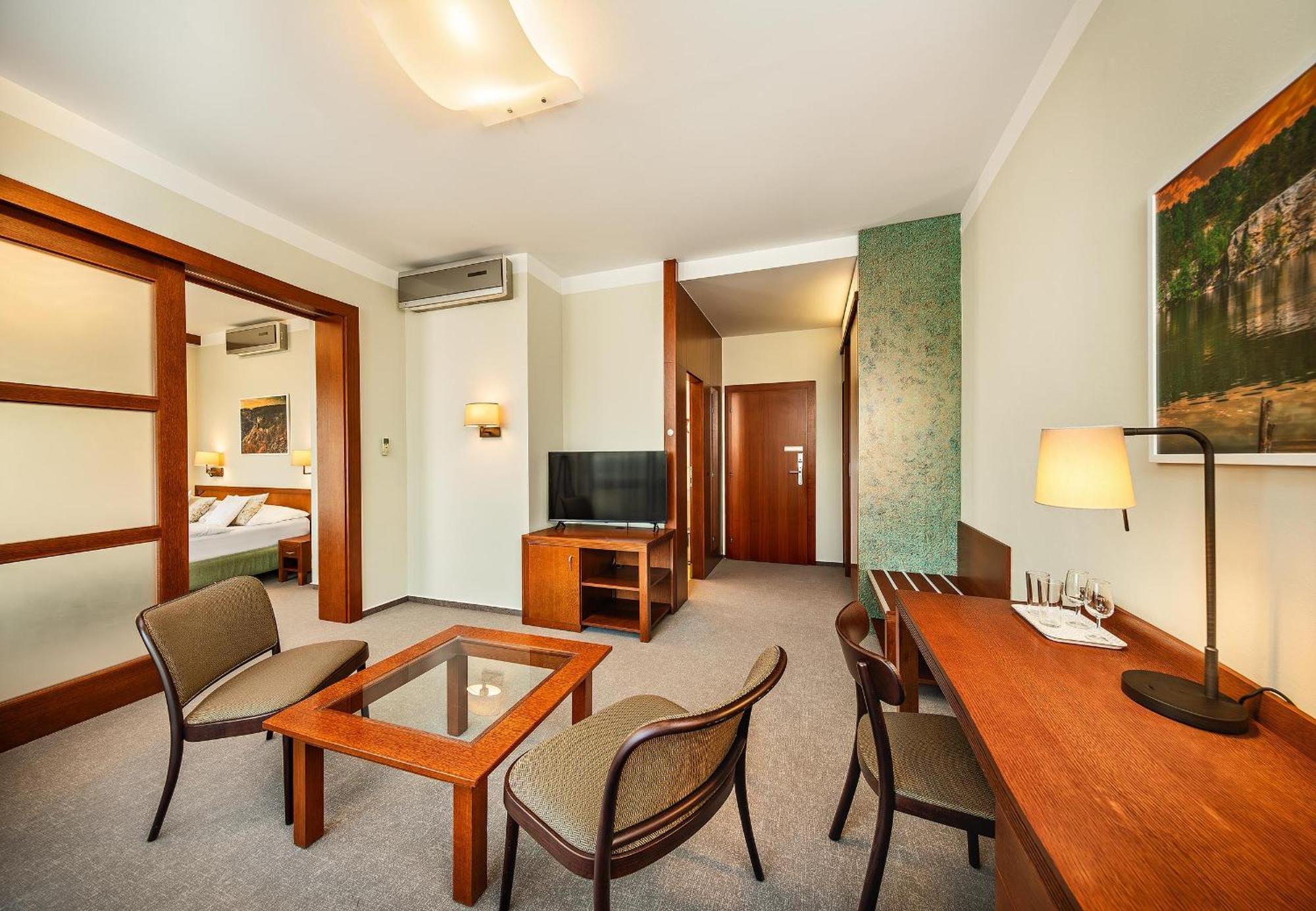Wellness Hotel Happy Star フナニツェ エクステリア 写真