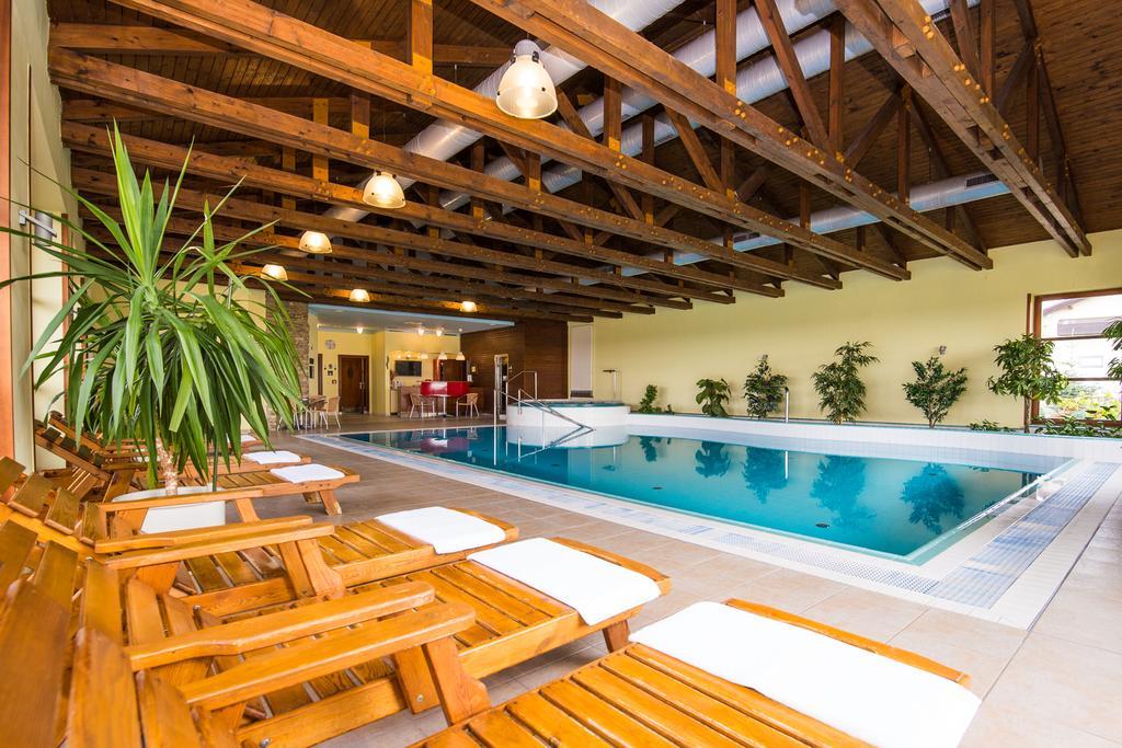 Wellness Hotel Happy Star フナニツェ エクステリア 写真
